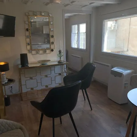 Chez Eric, Studio, Idealement Situe. Apartment *