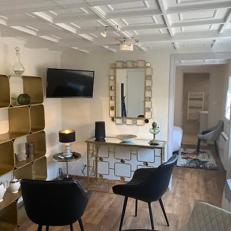 Chez Eric, Studio, Idealement Situe. * Beaune (Cote d'Or)